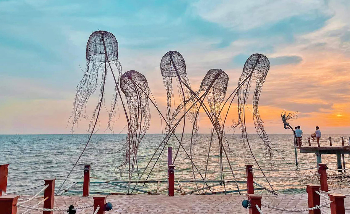 日落異型沙灘俱樂部