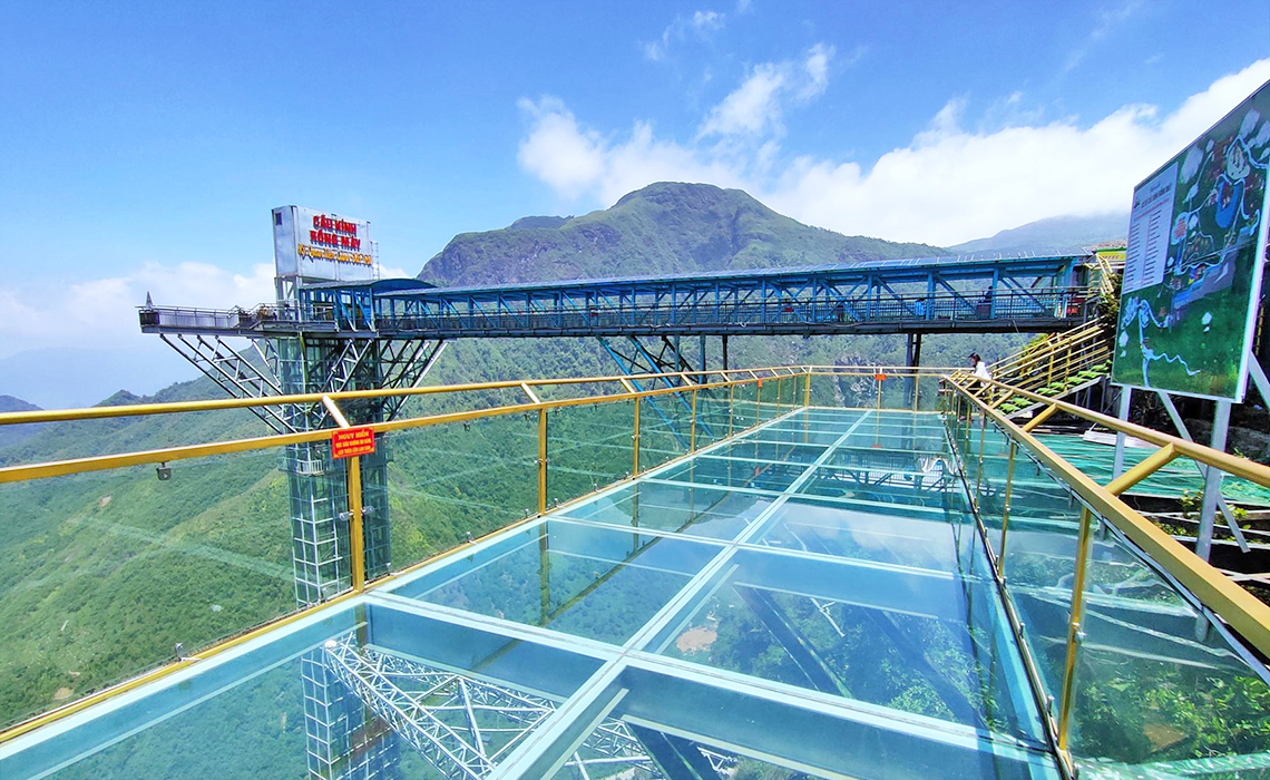 雲龍玻璃橋&玻璃棧道