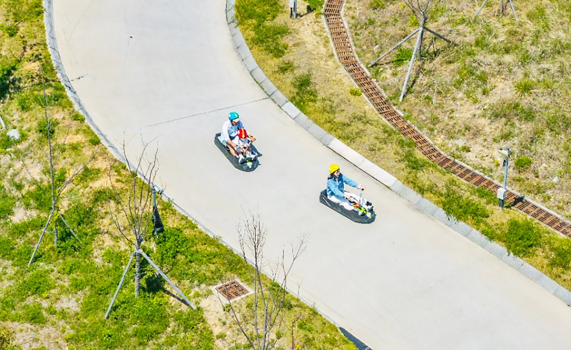 SKYLINE LUGE 斜坡滑車