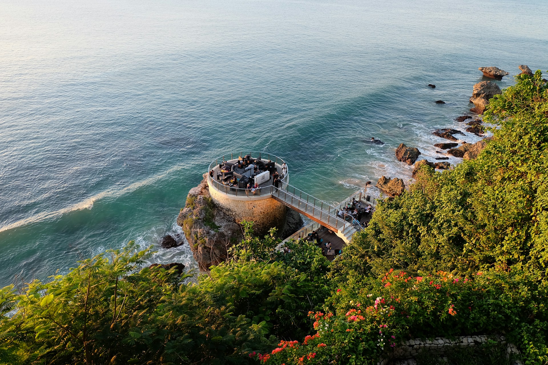 峇里島岩石酒吧