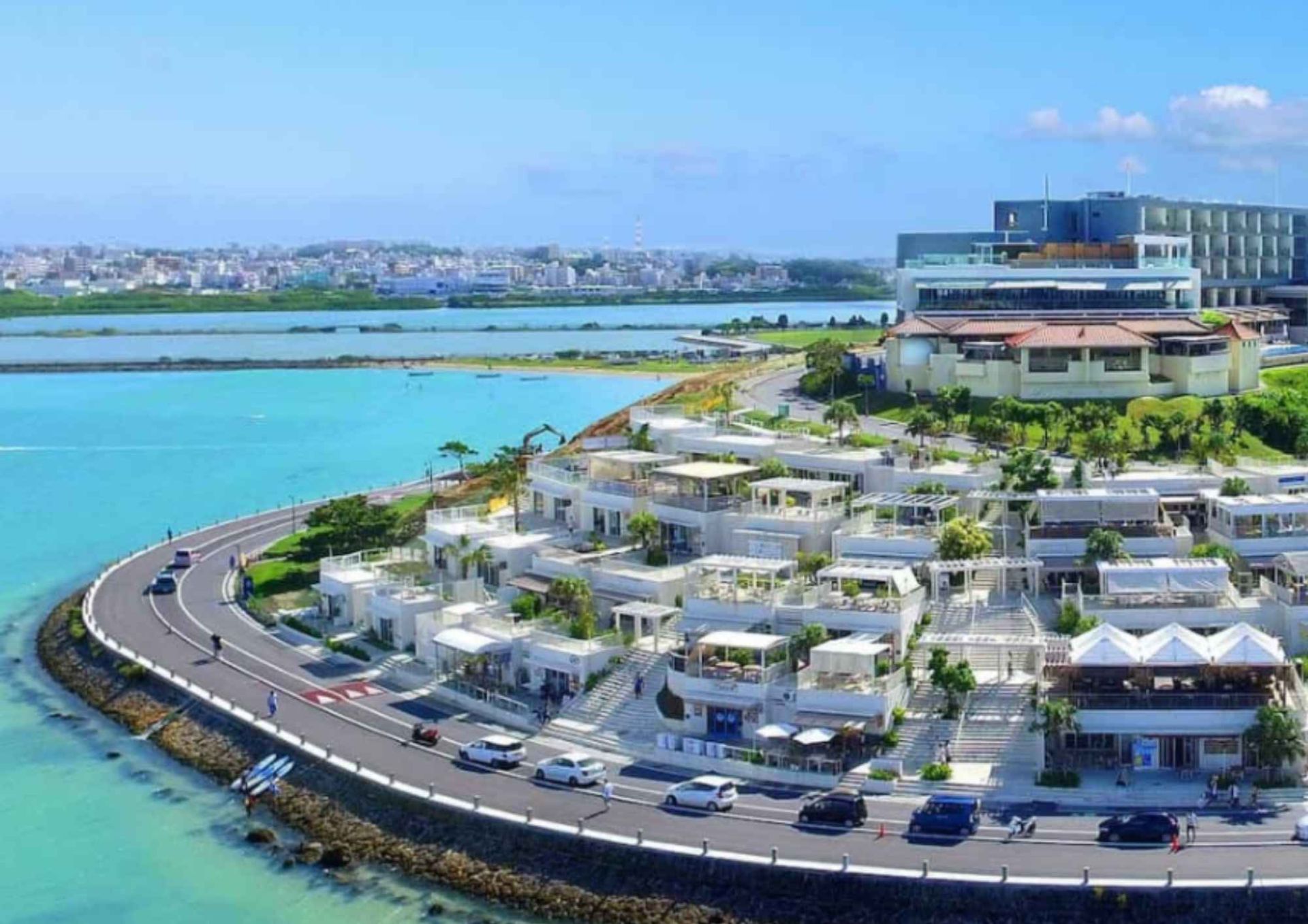 白色瀨長海景與購物天堂